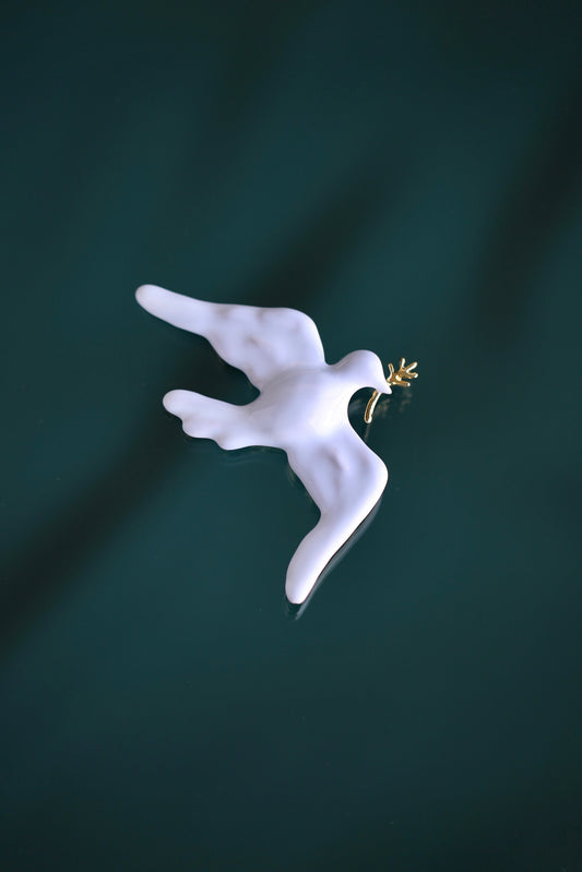 Broche de paloma blanca de edición limitada